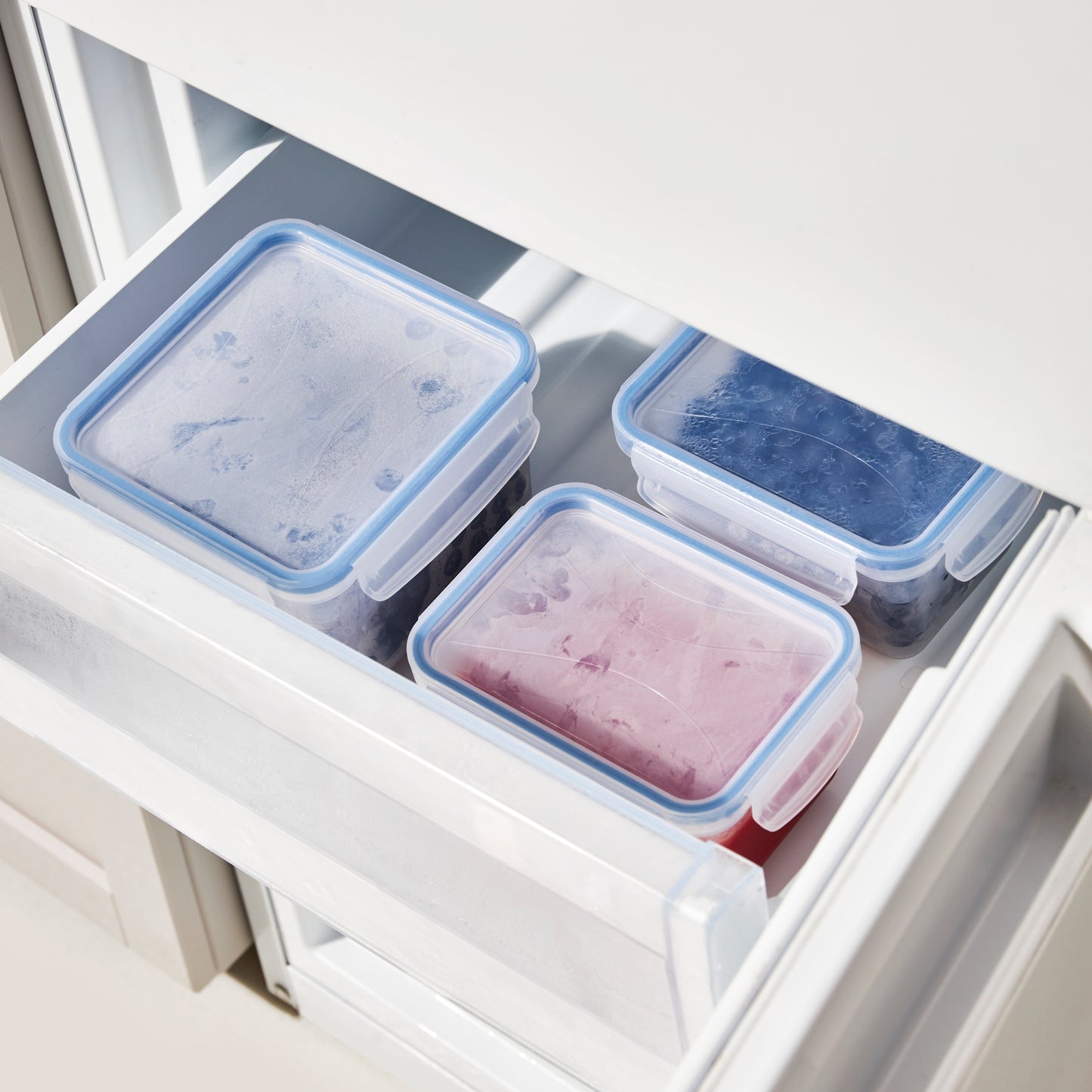 Kwadratowy pojemnik 0,8 L CLIC & LOCK